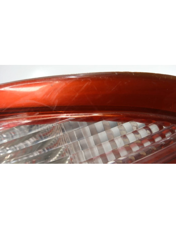 Lanterna Direita Kia Clarus 1995 1996 1997 1998 Direito/passageiro Vermelho