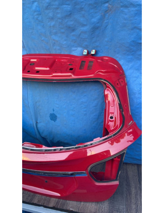 Tampa Traseira Mercedes Gla200 2015 2016 2017 2018 Vermelho