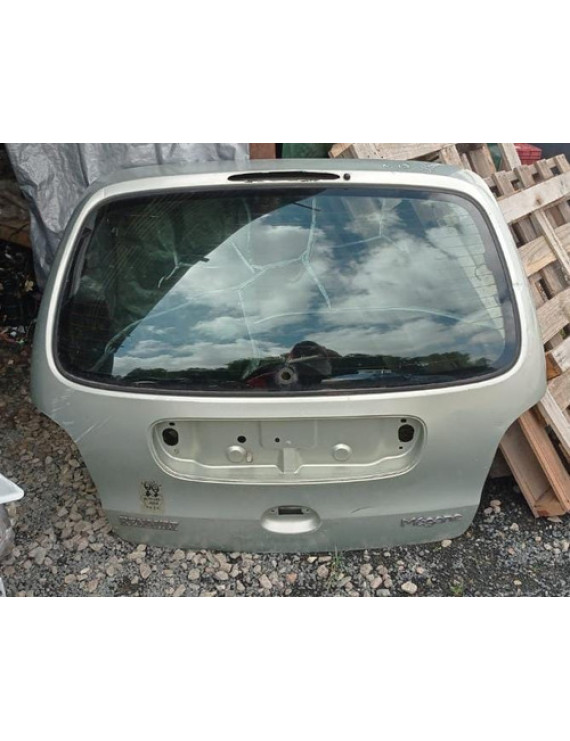 Tampa Traseira Megane Scenic 2000 - 2005 Detalhes  Prata