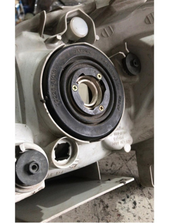 Farol Direito Toyota Fielder 2003 - 2008 Direito