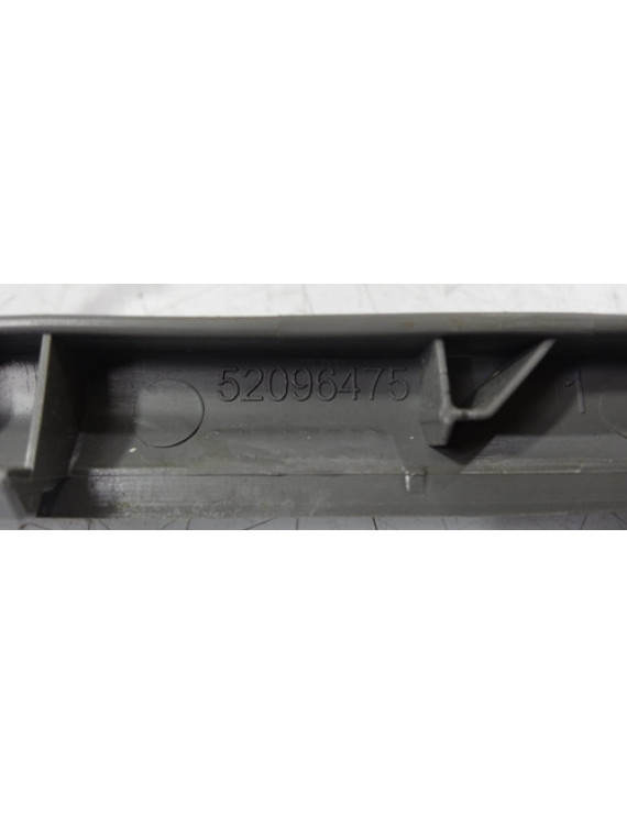 Moldura Painel Central Multimídia Onix 2013 - 2019 Preto