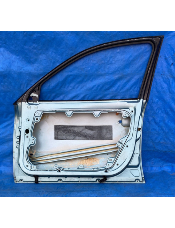Porta Dianteira Direita Passat Alemão 1997 A 2005 Dianteira Direita Prateado