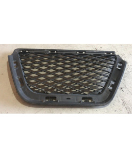 Grade Central Parachoque Direito Pajero Tr4 2010 - 2012 Preto Direito