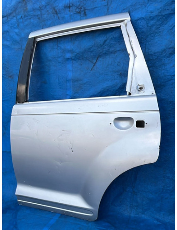 Porta Traseira Esquerda Pt Cruiser 2001 A 2010 Detalhe Traseira Esquerdo Prateado