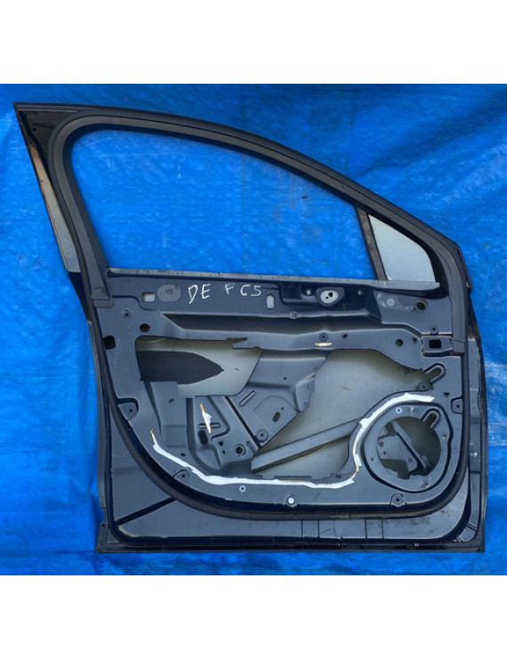 Porta Dianteira Esquerda C5 Sedan 2008 - 2012  / Detalhe Dianteira Esquerdo Preto