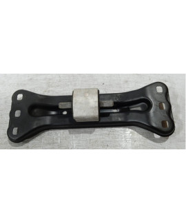 Travessa Suporte Coxim Câmbio C180 1.8 K 2009 2010 2011 2012 Travessa Suporte Coxim Câmbio C180 1.8 K 2009 2010 2011 2012