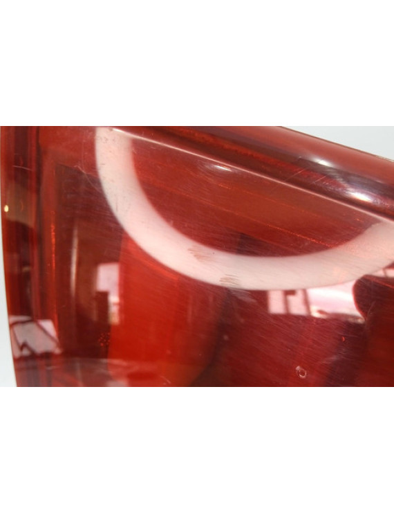 Lanterna Esquerda Tampa Chery Tiggo 7 2020 2021 2022 Avaria Esquerdo/motorista Vermelho