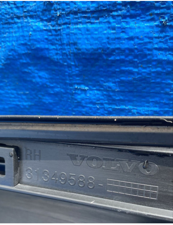 Spoiler Lateral Direito Volvo Xc60 2008 A 2014 Preto