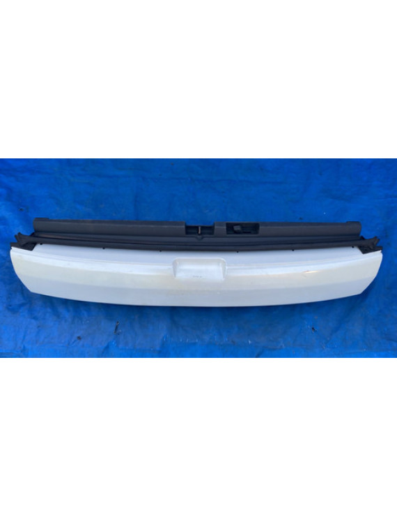 Tampa Traseira Inferior Peugeot 3008 2009 A 2016 / Detalhe Branco