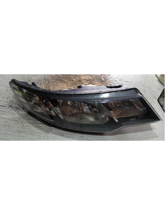 Farol Direito Kia Cerato 2008 - 2013 / Avaria Direito