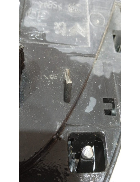 Grade Frontal Peugeot 307 2007 - 2012 Avaria Conforme A Foto Preto