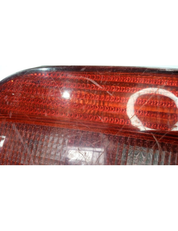 Lanterna Direita Xsara 1997 - 2001 Detalhe Direito/passageiro Vermelho