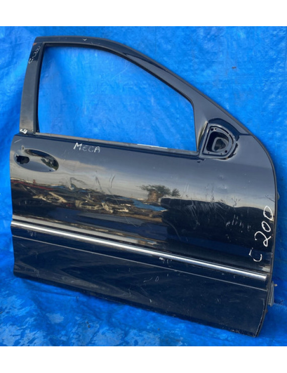Porta Dianteira Direita C180 C200 C230 2001 A 2007 Dianteira Direita Preto