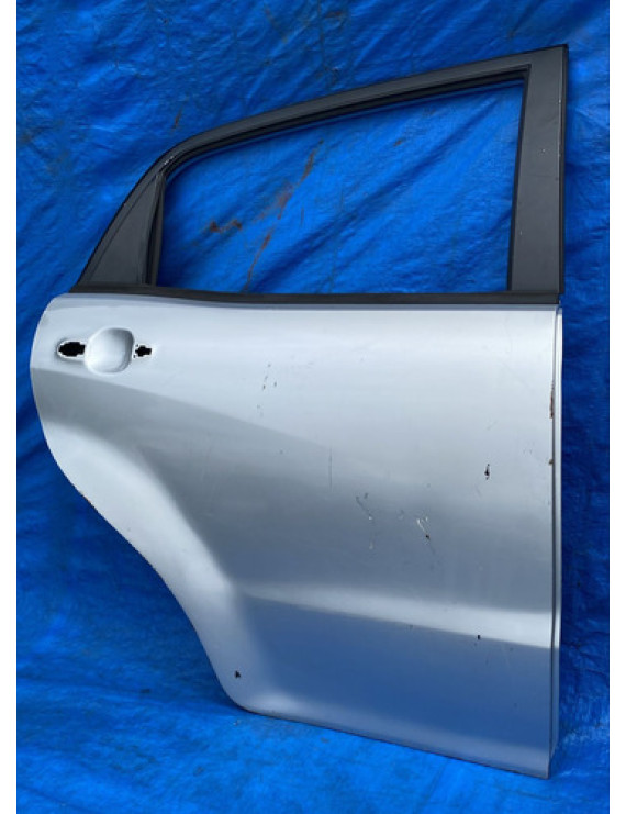 Porta Traseira Direita Ssangyong Korando 2011 A 2014 Traseira Direita Prateado