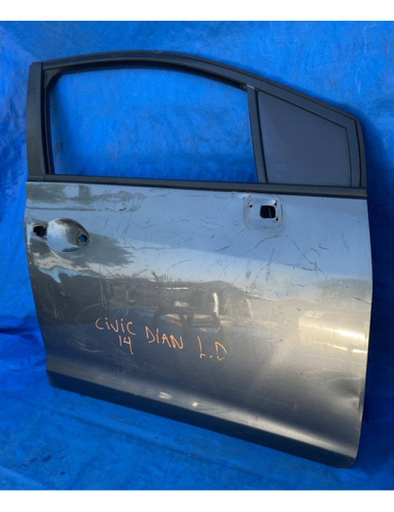 Porta Dianteira Direita Honda Civic 2012 A 2016 / Detalhe Dianteira Direita Cinza