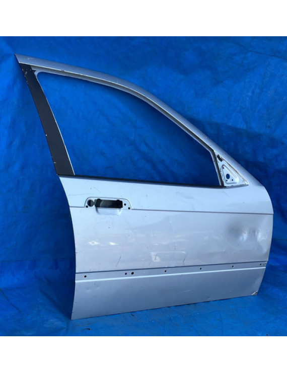 Porta Dianteira Direita Bmw 328i 1992 A 1997 / Avaria Dianteira Direita Prateado