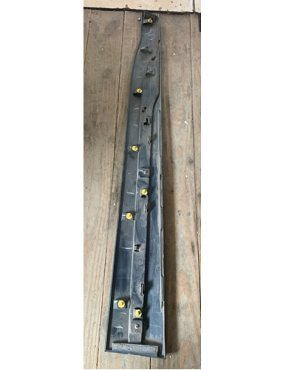 Friso Aplique Porta Diant. Esq. Kicks 2016 - 20 80871-5rb0a Preto