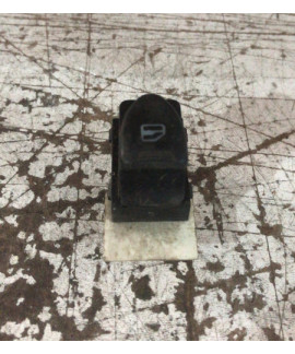 Botão Interruptor Vidro Traseiro Direito Chery Qq 2010 - 15 Botão Interruptor Vidro Traseiro Direito Chery Qq 2010 - 15