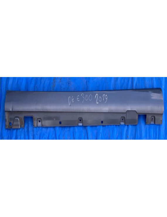Spoiler Lado Esquerdo Mercedes E300 2019 2020 Preto