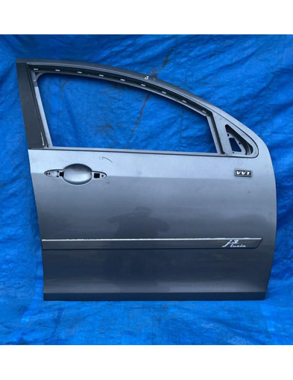 Porta Dianteira Direita Jac J3 Sedan 2010 A 2016 Dianteira Direita Cinza