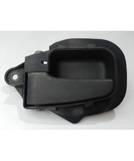 Maçaneta Interna Dianteira Esquerda Bmw 318i 1992 - 1998 Dianteira Maçaneta Interna Dianteira Esquerda Bmw 318i 1992 - 1998 Dianteira
