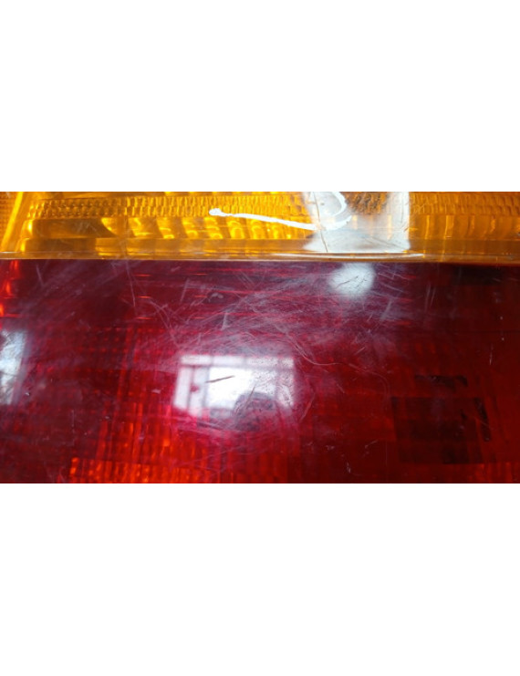 Lanterna Direita Bmw 320 325 1999 2000 2001 2002 Direito/passageiro Vermelho