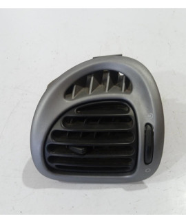 Difusor Ar Lateral Esquerdo Citroen Xsara Picasso 2004 Difusor Ar Lateral Esquerdo Citroen Xsara Picasso 2004