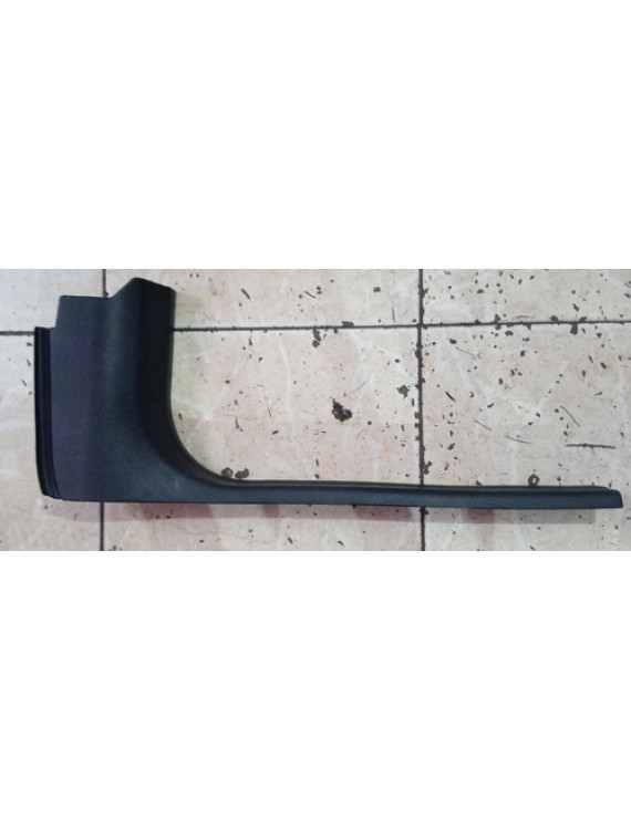 Soleira Dianteira Direita A200 Gla200 2014-2018 A2466800206 Preto
