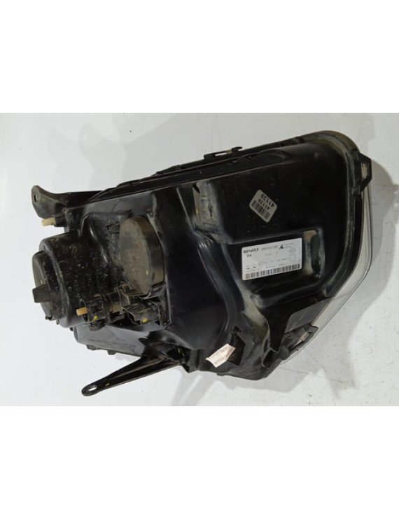 Farol Direito Duster 2013 2014 2015. / Detalhe Direito