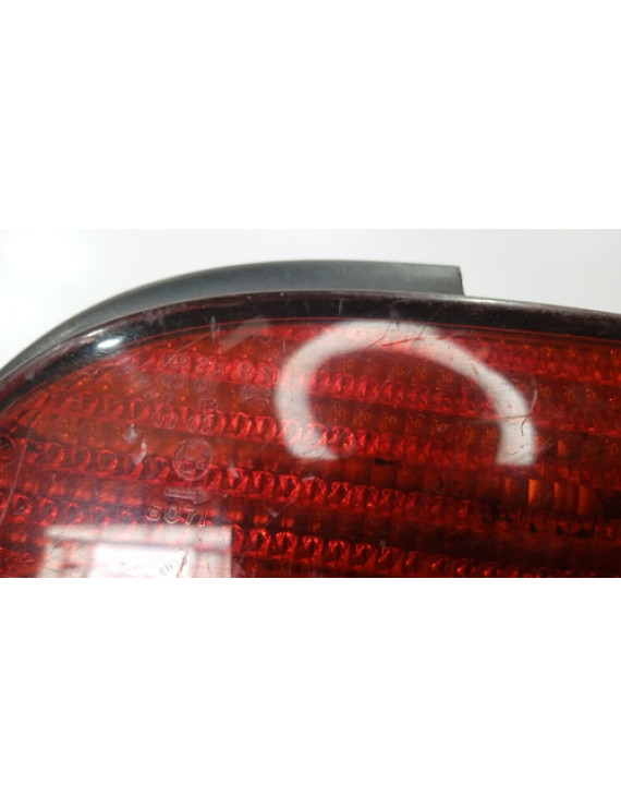 Lanterna Direita Citroen Xsara 1997 - 2005 Detalhe Direito/passageiro Vermelho