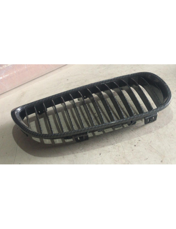 Grade Do Parachoque Direito Bmw 550i 2005 - 2010 Preto Direito