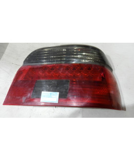Lanterna Direita Red Black Bmw E39 528i 530i 540i M5 2000 Direito Vermelho