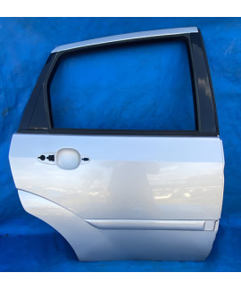 Porta Traseira Direita Focus Sedan 2000 A 2006 Traseira Direita Prateado Porta Traseira Direita Focus Sedan 2000 A 2006 Traseira Direita Prateado