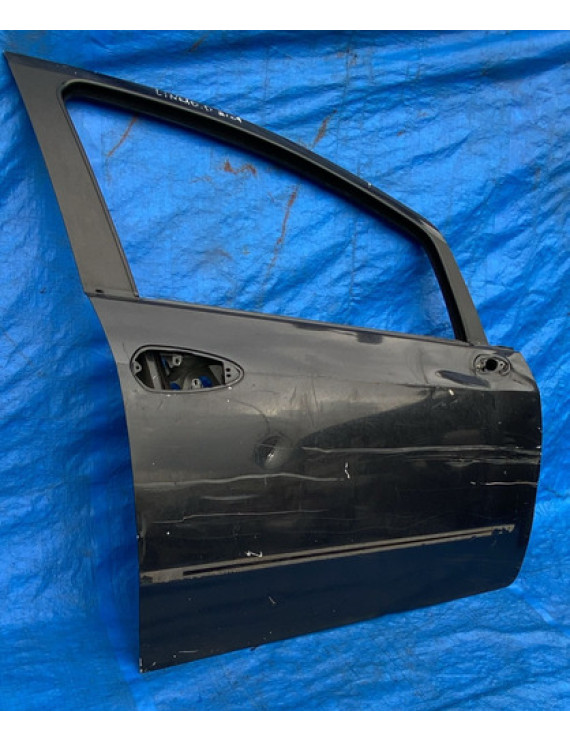 Porta Dianteira Direita Fiat Linea 2009 A 2016 Dianteira Direita Preto