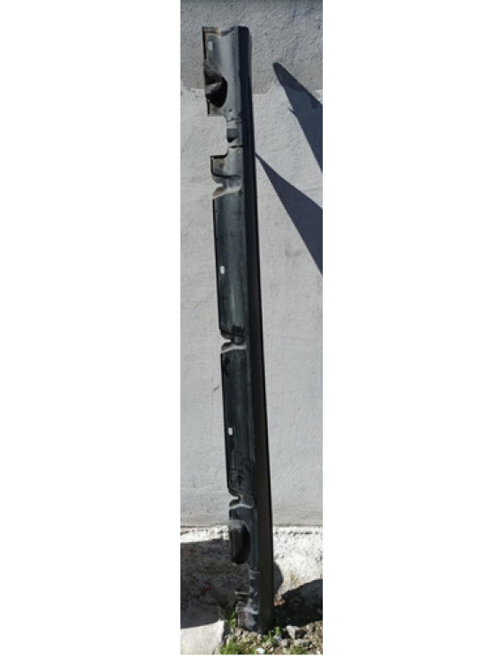 Spoiler Lado Esquerdo Mercedes C300 2018 Preto