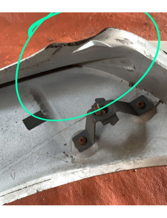 Spoiler Mazda Mx3 1993 / Detalhes Cinza