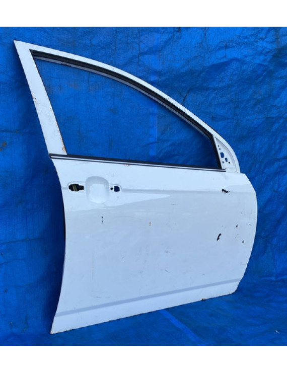Porta Dianteira Direita Lifan 620 2011 A 2016 Detalhe Dianteira Direita Branco