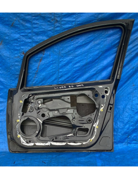 Porta Dianteira Direita Fiat Linea 2009 A 2016 Dianteira Direita Preto