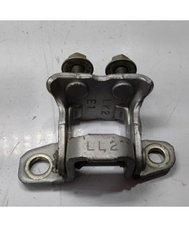 Dobradiça Superior Porta Traseira Esquerda L200 Triton 2013