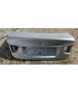 Tampa Traseira Bmw 320 2009 2010 2011 2012 / Detalhe Cinza