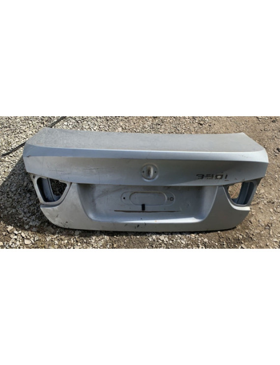 Tampa Traseira Bmw 320 2009 2010 2011 2012 / Detalhe Cinza