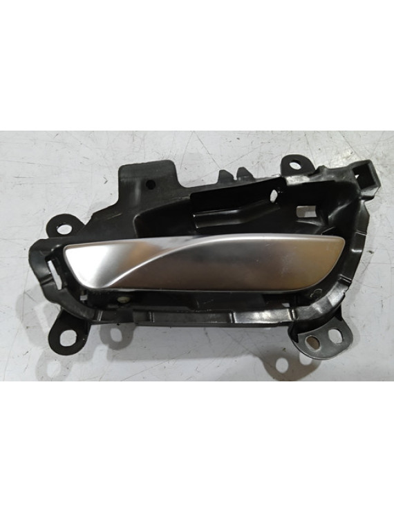 Maçaneta Interna Traseira Esquerda Bmw 135 2015 Traseira