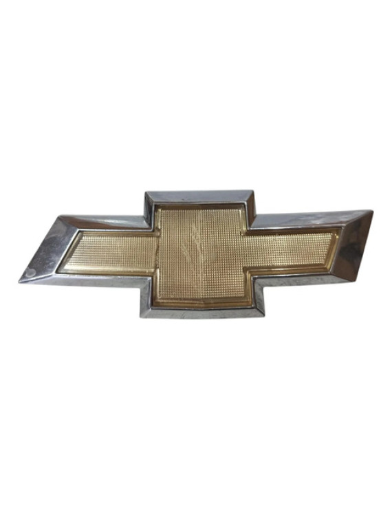 Emblema Parachoque Dianteiro Onix Joy 2013 - 2018 Prateado