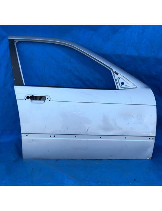 Porta Dianteira Direita Bmw 328i 1992 A 1997 / Avaria Dianteira Direita Prateado