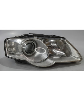 Farol Direito Passat Variant 2007 2008 2009 2010 / Avaria Direito/passageiro Farol Direito Passat Variant 2007 2008 2009 2010 / Avaria Direito/passageiro