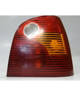 Lanterna Direita Polo Hatch 2003 2004 2005 2006 Direito/passageiro Vermelho