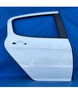 Porta Traseira Direita Peugeot 308 2011 A 2019 / Detalhe Traseira Direita Branco