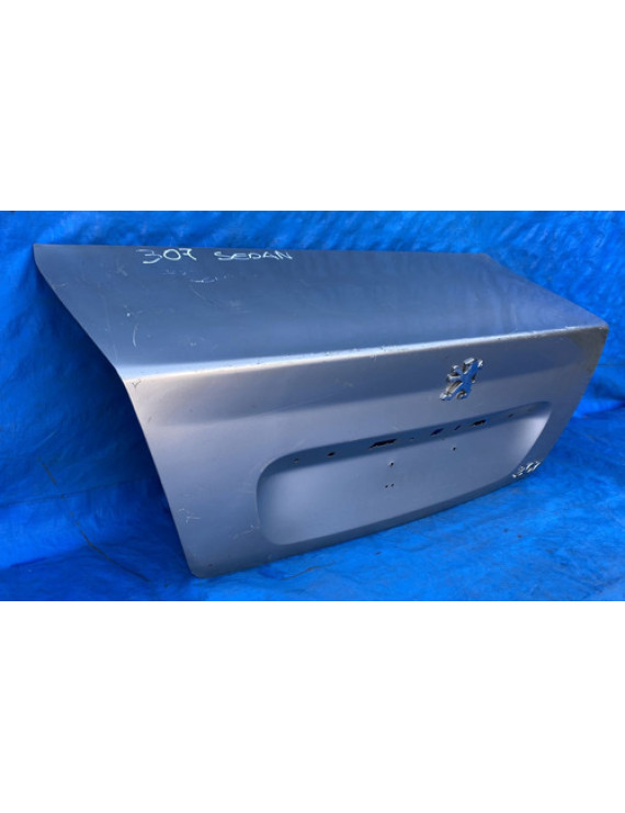 Tampa Traseira Peugeot 307 Sedan 2003 A 2012 / Detalhe Prateado