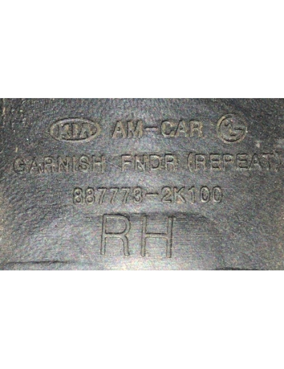 Moldura Pisca Paralama Direito Kia Soul 2008 - 2012 Preto