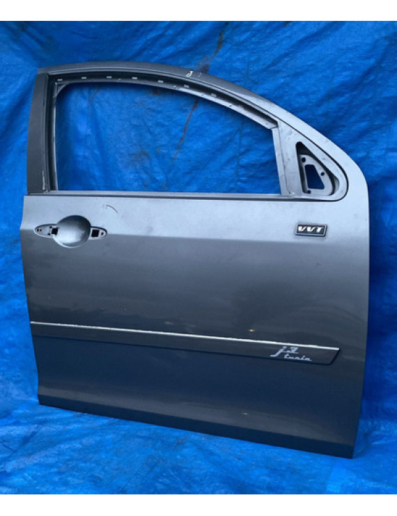 Porta Dianteira Direita Jac J3 Sedan 2010 A 2016 Dianteira Direita Cinza